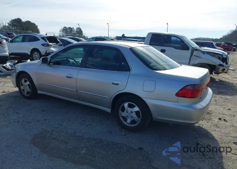 1999 Honda Accord Ex z USA, uszkodzony, nr VIN 1HGCG5651XA085932